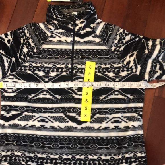 Eddie Bauer Womens' 1/4 Zip Pullover - Picture 6 of 10